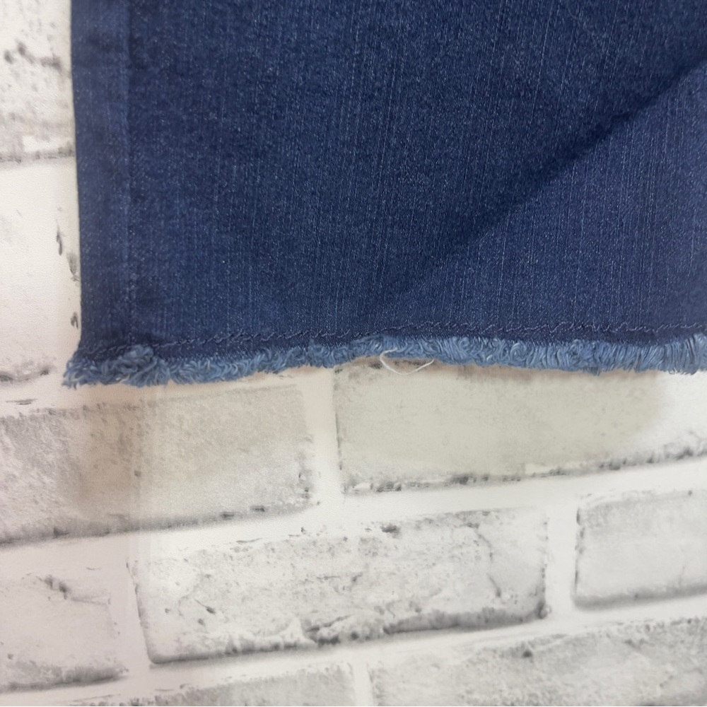 Bandolino Millie Capri Frayed Hem 5 Pocket Denim 10 - Picture 7 of 8